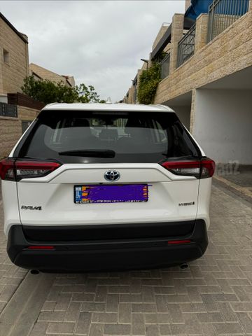 טויוטה RAV4