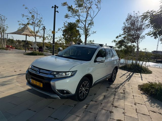 מיצובישי אאוטלנדר