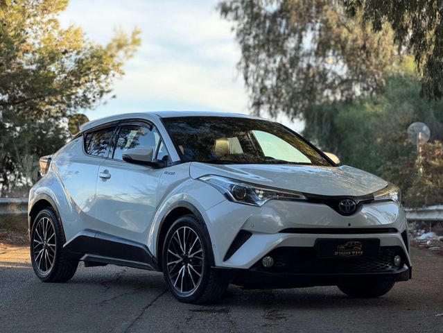 מודעת רכב טויוטה C-HR