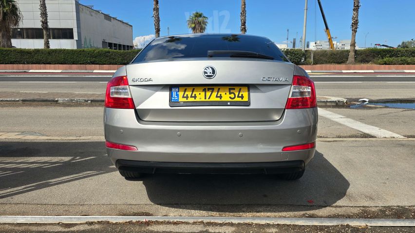 סקודה אוקטביה