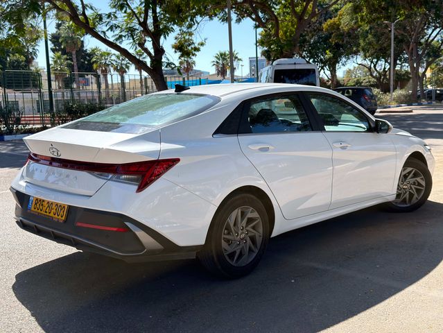 יונדאי אלנטרה
