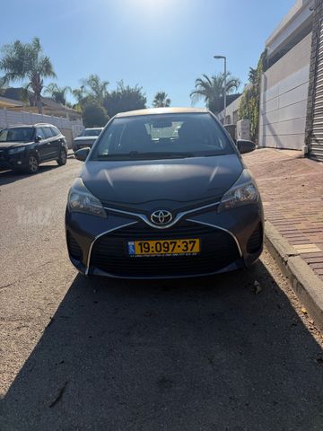 מודעת רכב טויוטה יאריס