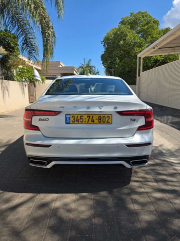 וולוו S60