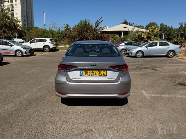 טויוטה קורולה