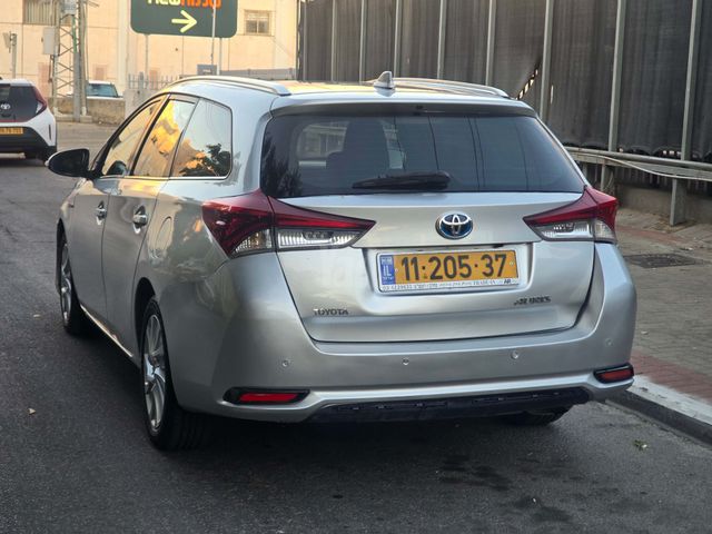 טויוטה אוריס