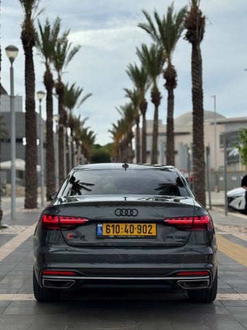 אאודי A4