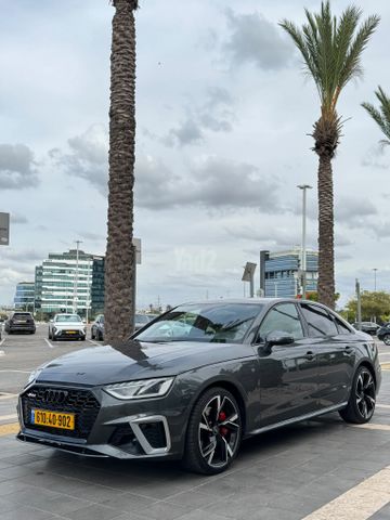 אאודי A4