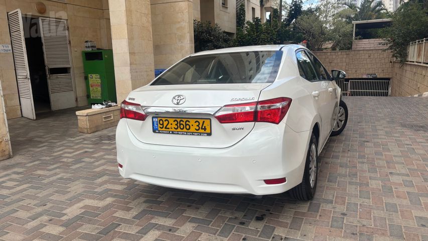 טויוטה קורולה
