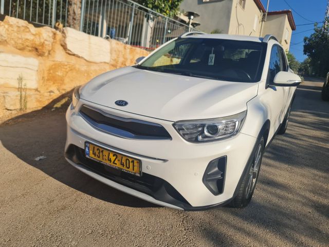 מודעת רכב קיה סטוניק 1