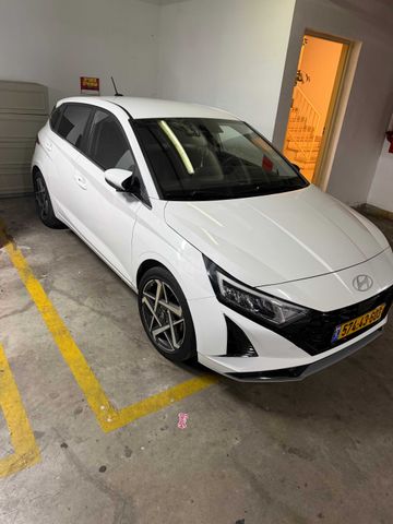 יונדאי i20