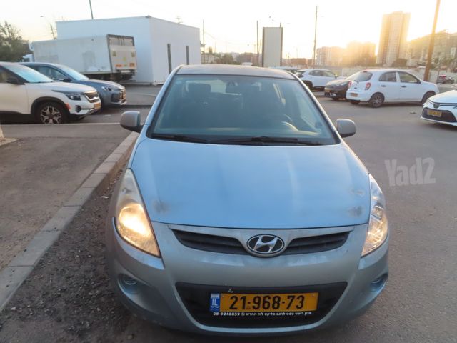 יונדאי i20