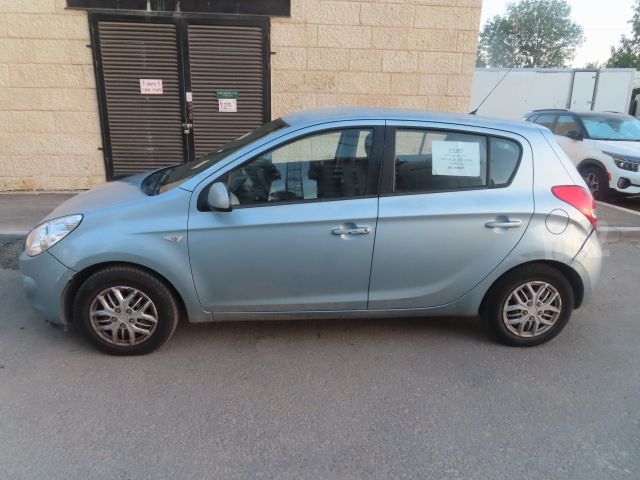 מודעת רכב יונדאי i20