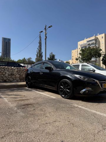 מאזדה 3
