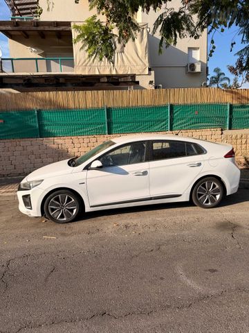 יונדאי איוניק