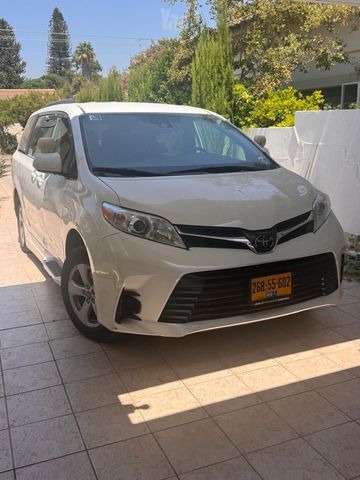 טויוטה סיינה