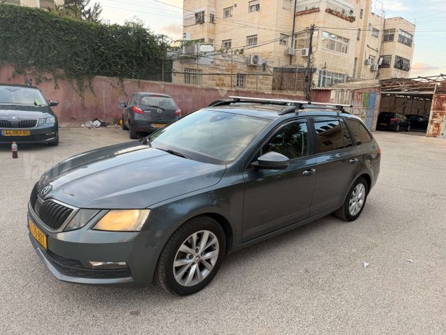 סקודה אוקטביה