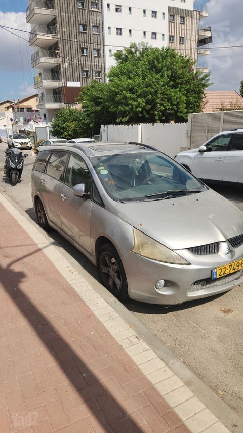 מיצובישי גרנדיס