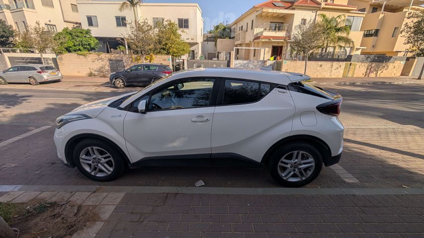 טויוטה C-HR