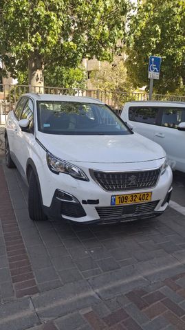 פיג'ו 3008