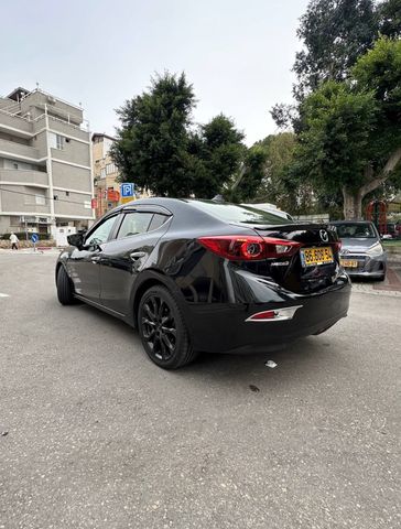 מאזדה 3