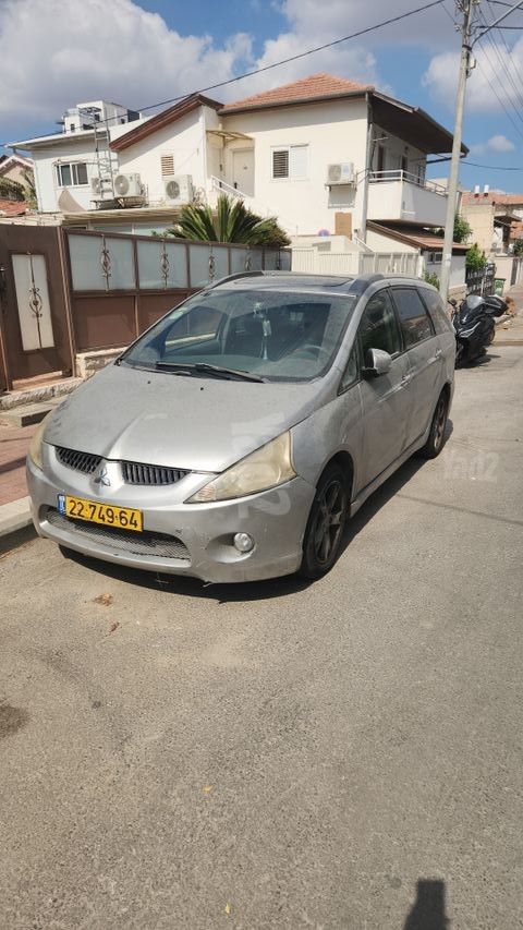 מיצובישי גרנדיס