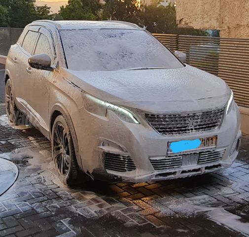 פיג'ו 3008