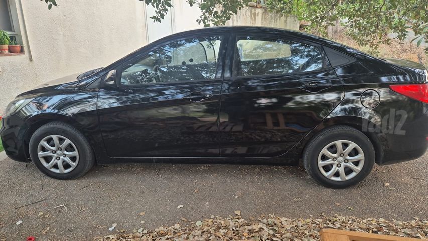 יונדאי אקסנט i25