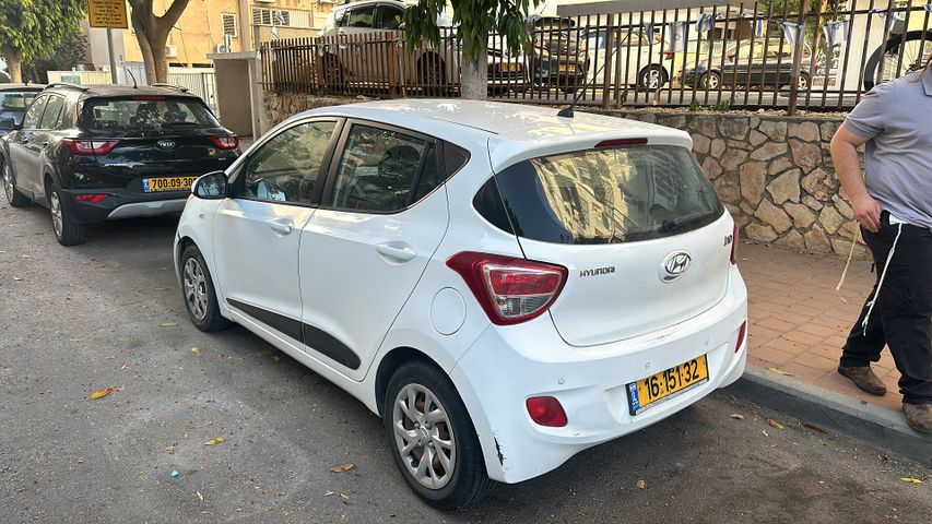 יונדאי i10