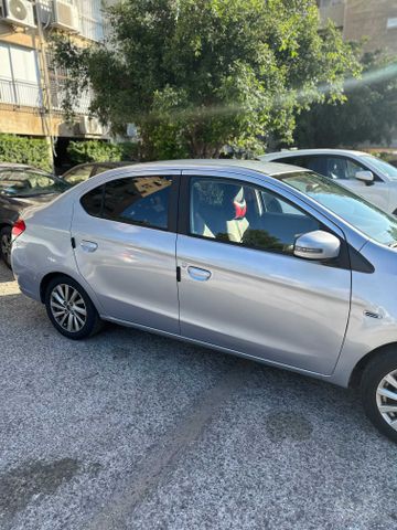 מיצובישי אטראז'