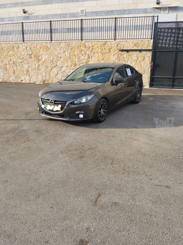 מאזדה 3