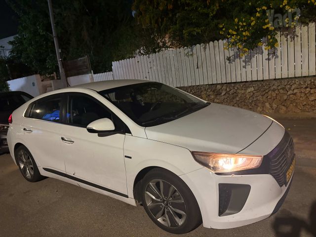 מודעת רכב יונדאי איוניק