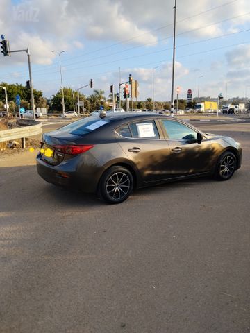 מאזדה 3