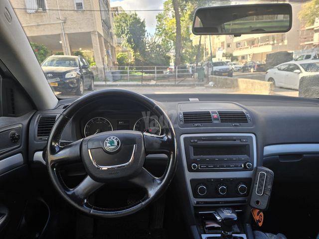 סקודה אוקטביה