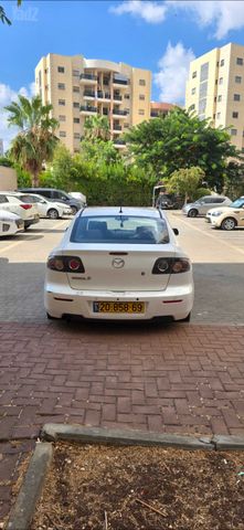 מאזדה 3