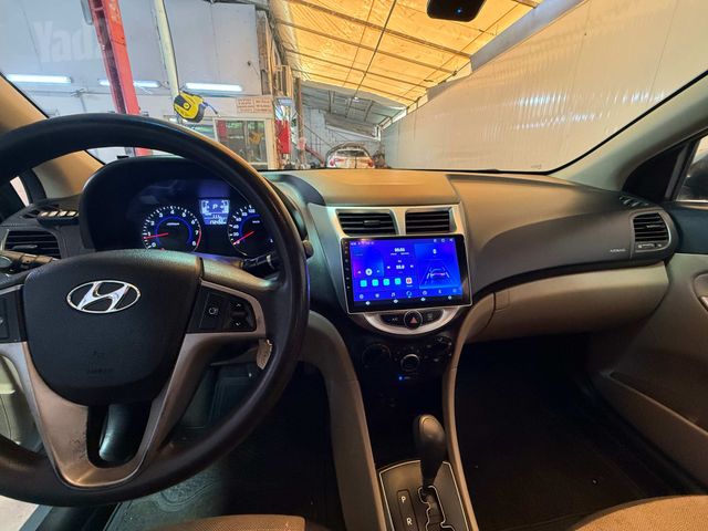 יונדאי אקסנט i25