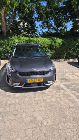 קיה נירו