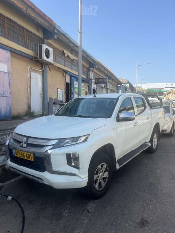 מיצובישי טרייטון / L200