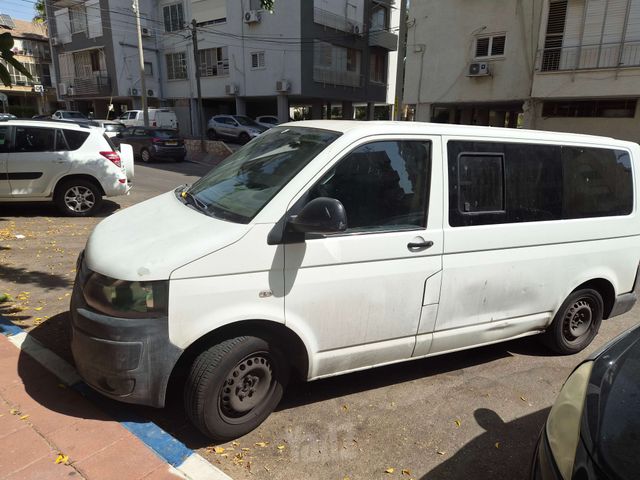 טרנספורטר 4X2 ידני וואן גדול 3 מק 3 דל 2.0 (84 כ״ס)