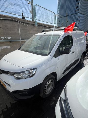 טויוטה פרואייס סיטי