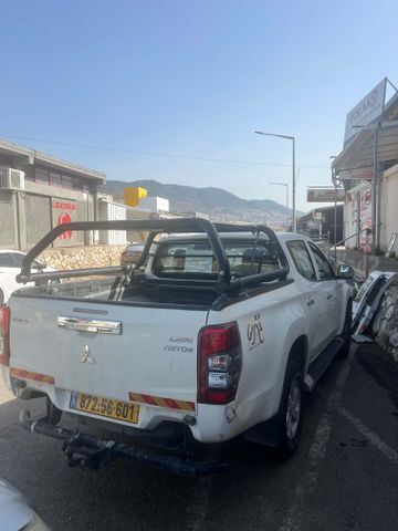 מיצובישי טרייטון / L200