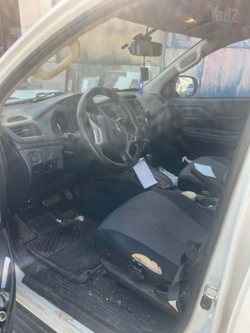 מיצובישי טרייטון / L200