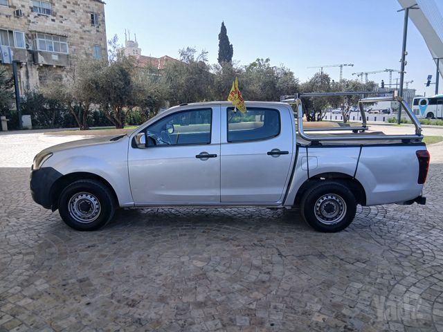 איסוזו די-מקס