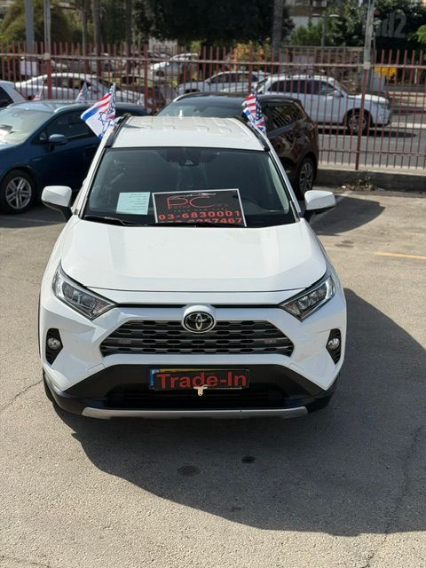 מודעת רכב טויוטה RAV4 1