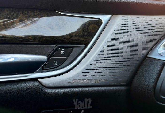 קאדילק XT6