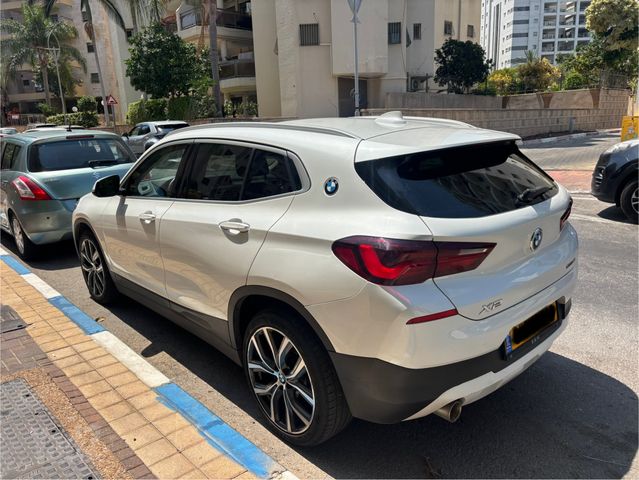 ב מ וו X2