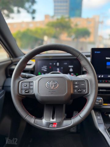 טויוטה RAV4