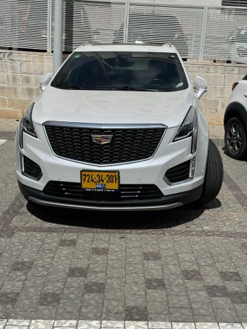 קאדילק XT5