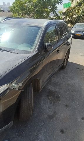 מיצובישי אאוטלנדר