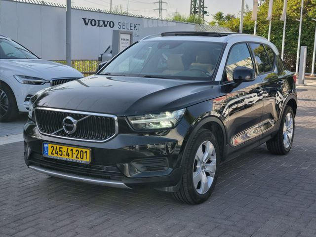 מודעת רכב וולוו XC40
