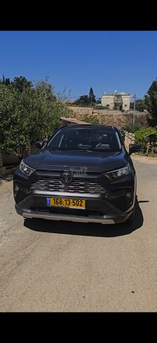 טויוטה RAV4